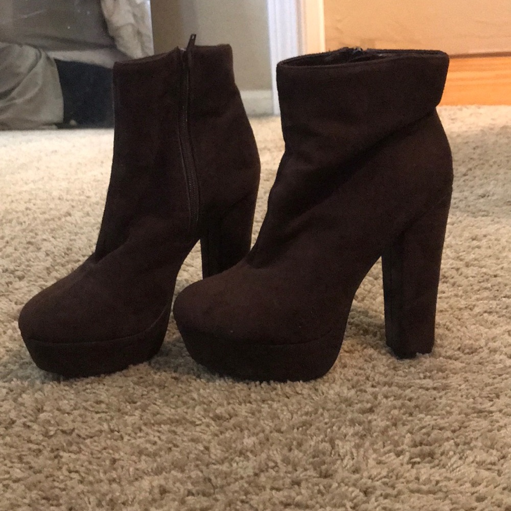 Worn once! Brown platform booties